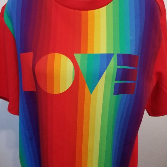 NWT UGG PRIDE Love Rainbow Stripes Logo T-Shirt Size Medium - Picture 5 of 16